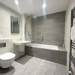 Harbourside Haven - One Bed With Balcony شقة بريستول