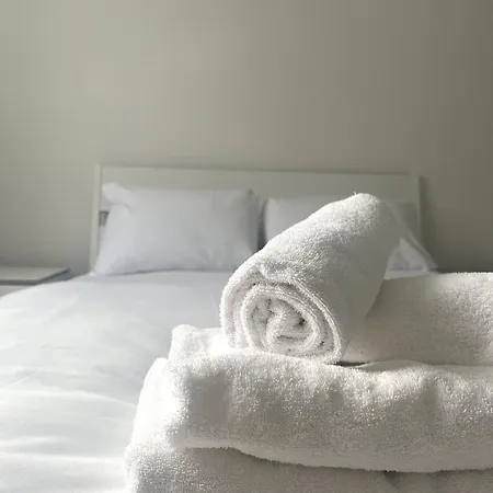 Harbourside Haven - One Bed With Balcony Apartment Bristol