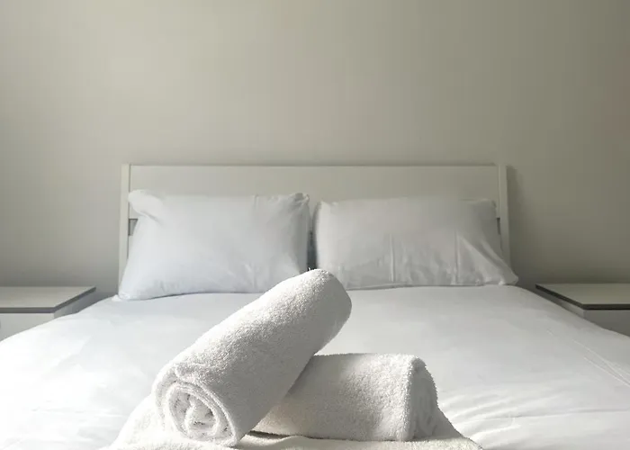 Harbourside Haven - One Bed With Balcony